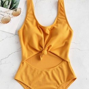 ⭐️NEW WITH TAGS⭐️ZAFUL yellow one piece